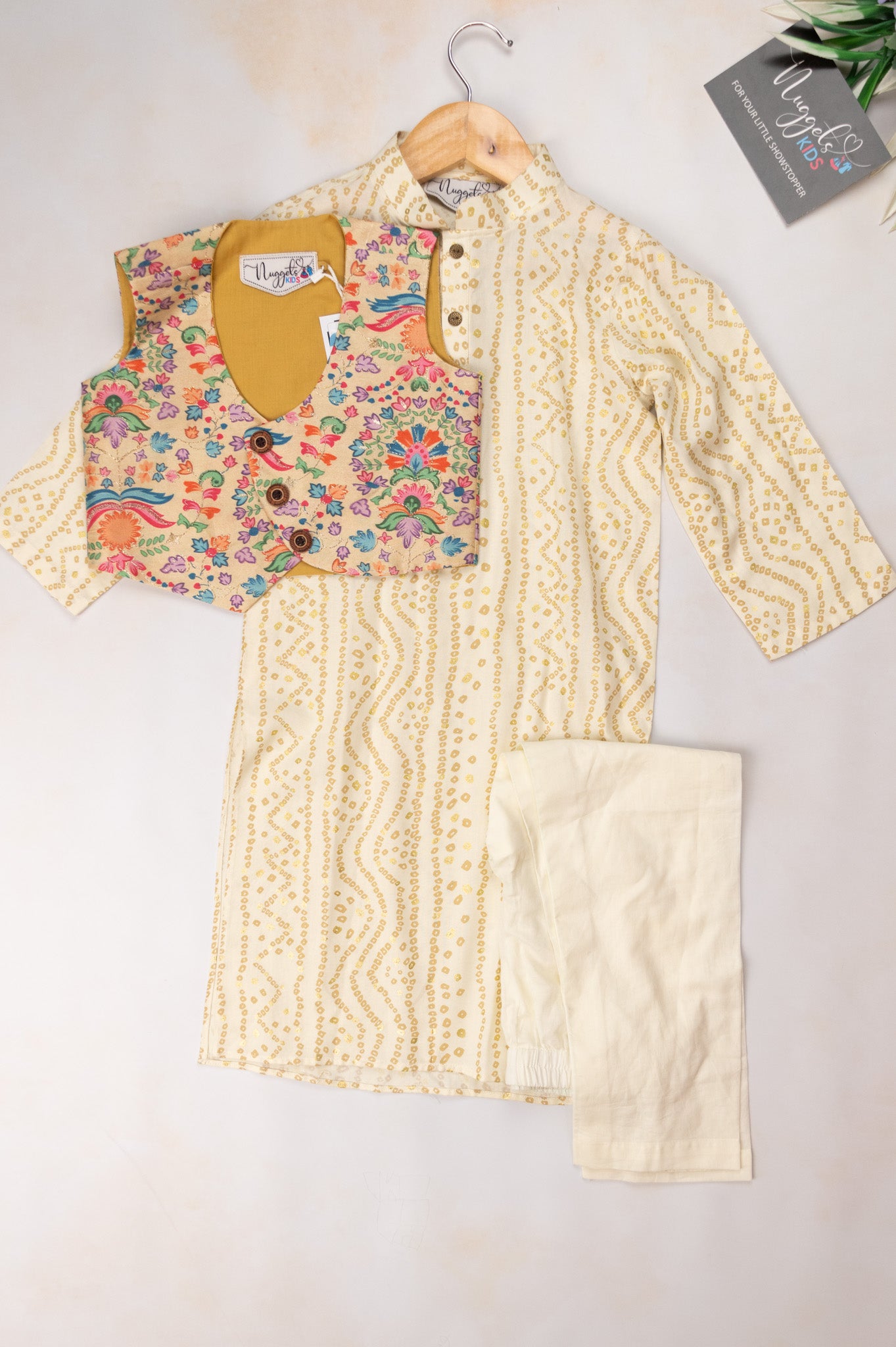 Pre Order: Offwhite Foil Kurta with Waist coat style jacket and Cotton straight pants