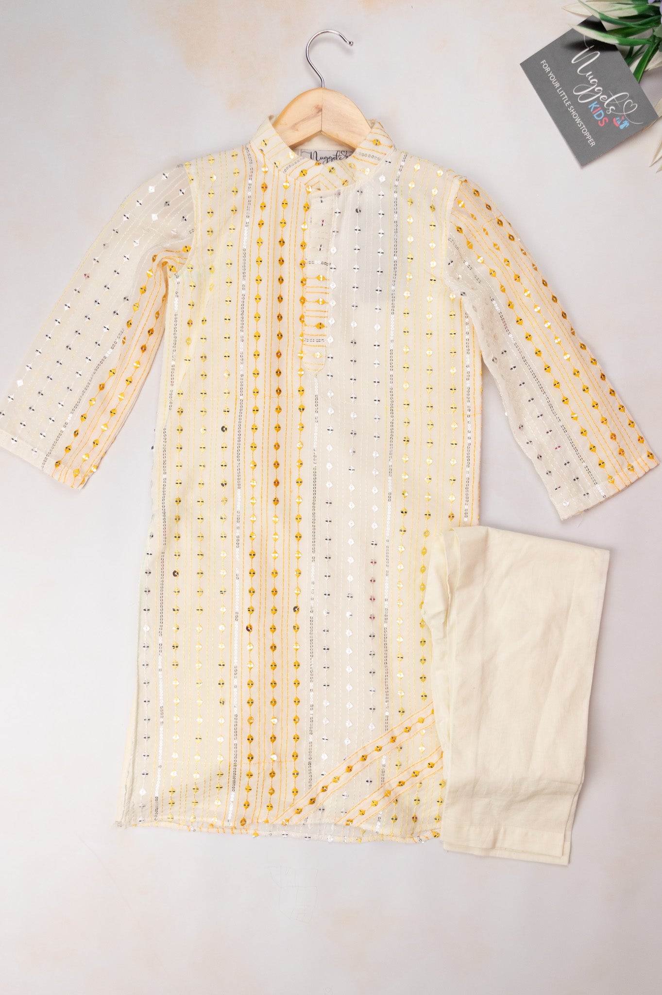 Pre Order: Off-White embroidered kurta with Straight Pants