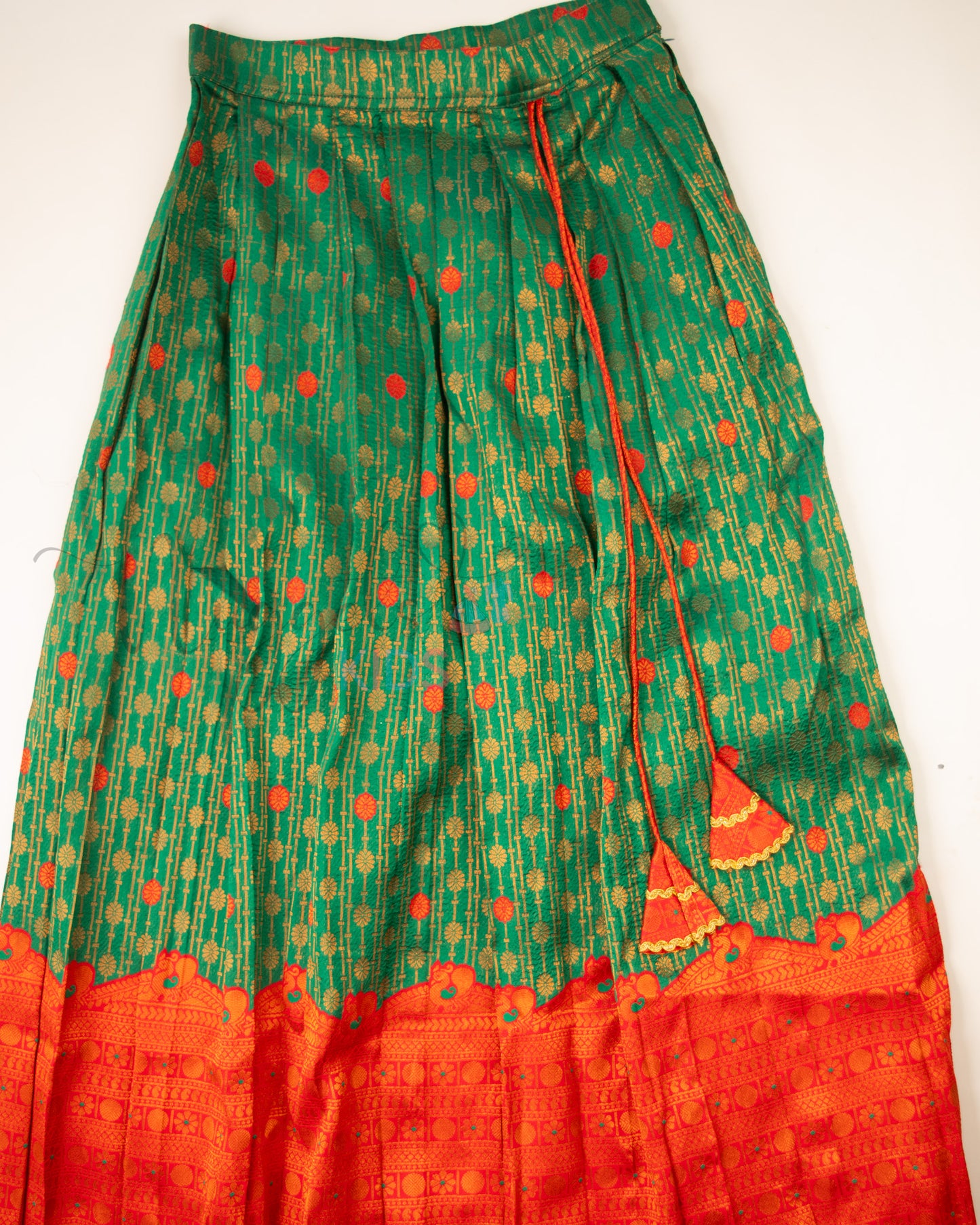 Ready to Ship: Green and Red Lacework Pattern Blouse Pattu Pavada Set