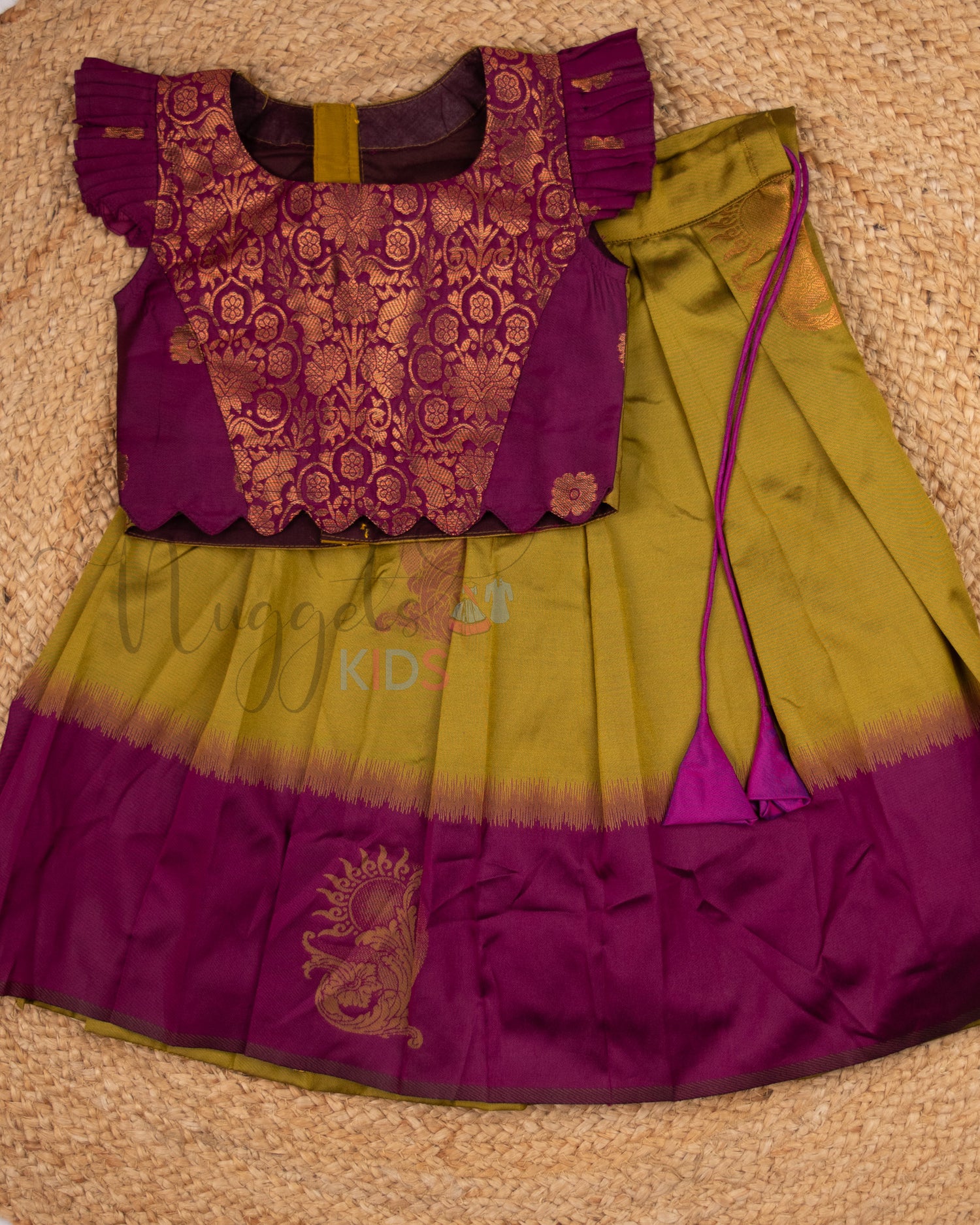 Pattu Pavada RTS