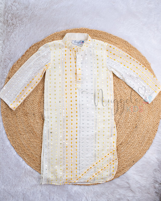 Pre Order:  Off-White Embroidered Kurta with one sided Apple cut
